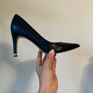 Black stilettos gold accent